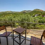 Hotel Borshi Borsh