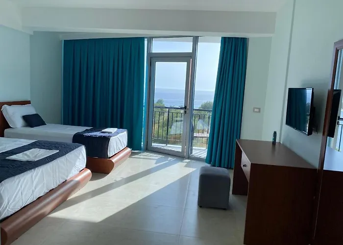 Borshi Hotel 3*