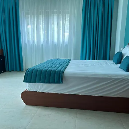 Hotel Borshi